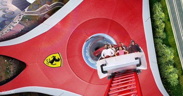 สวนสนุก Ferrari World (